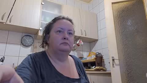 Snapshot of bethnorth chatting on 09/21/25, 01:51 bethnorth online show from 09/21/25, 01:51