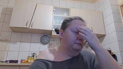 bethnorth online show from 12/18/25, 02:28