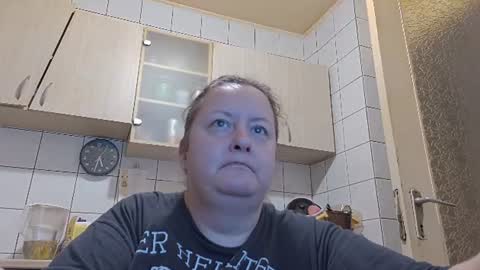 Snapshot of bethnorth chatting on 06/14/26, 02:24 bethnorth online show from 06/14/26, 02:24