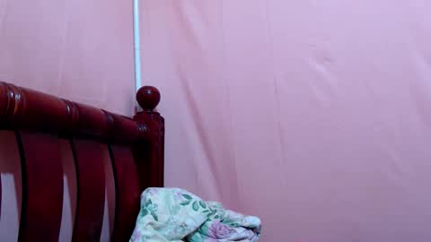 Snapshot of betina22 chatting on 12/22/25, 05:15 Betina online show from 12/22/25, 05:15