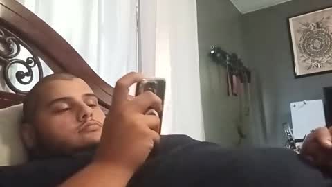 Snapshot of betorsido2 chatting on 11/11/25, 11:05 betorsido2 online show from 11/11/25, 11:05