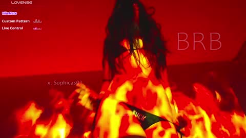 Snapshot of betsabe_butlers_ chatting on 12/05/24, 02:31  Automatic Espresso Coffee Maker50000tkns left    online show from 12/05/24, 02:31