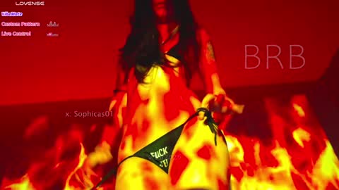 Snapshot of betsabe_butlers_ chatting on 01/07/25, 07:52  Automatic Espresso Coffee Maker50000tkns left    online show from 01/07/25, 07:52