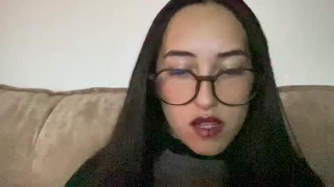 Snapshot of betsabe_butlers_ chatting on 09/17/25, 01:29  Automatic Espresso Coffee Maker50000tkns left    online show from 09/17/25, 01:29