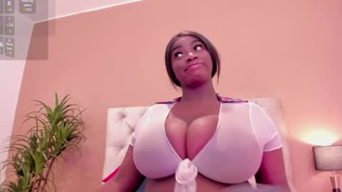 Snapshot of betsybennet chatting on 10/06/25, 01:08 BETSY online show from 10/06/25, 01:08