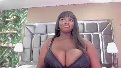 Snapshot of betsybennet chatting on 07/15/26, 04:40 BETSY online show from 07/15/26, 04:40