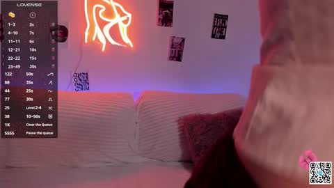 Snapshot of better_call_bett chatting on 11/15/25, 07:27 Bett online show from 11/15/25, 07:27