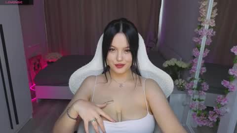 Betty online show from 10/04/25, 01:42