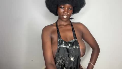 Snapshot of betty_fire_ chatting on 05/07/26, 12:05 Adah online show from 05/07/26, 12:05