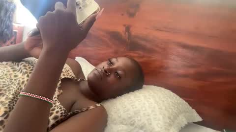 Snapshot of betty_fire_ chatting on 05/11/26, 07:58 Adah online show from 05/11/26, 07:58