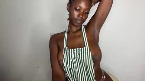Snapshot of betty_fire_ chatting on 05/21/26, 10:55 Adah online show from 05/21/26, 10:55