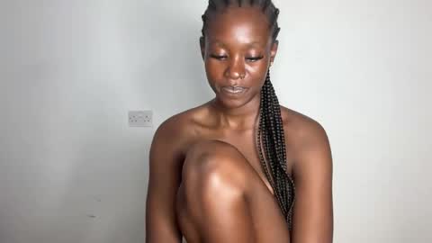 Snapshot of betty_fire_ chatting on 05/27/26, 05:43 Adah online show from 05/27/26, 05:43