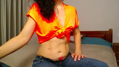 Snapshot of betty_sw chatting on 01/22/25, 03:07 betty_sw online show from 01/22/25, 03:07