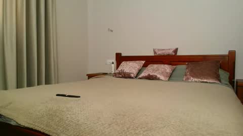 Snapshot of betty_sw chatting on 02/13/25, 12:21 betty_sw online show from 02/13/25, 12:21