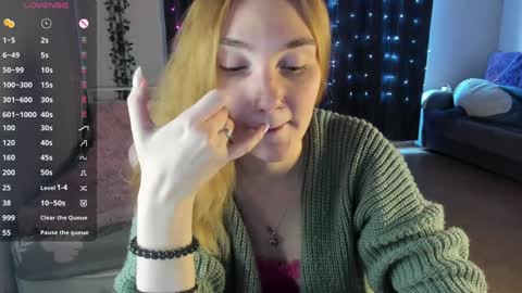 Dory make me happier online show from 02/03/25, 05:07