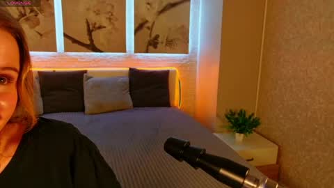 Snapshot of bettyrouse chatting on 04/03/26, 08:18 Betty online show from 04/03/26, 08:18