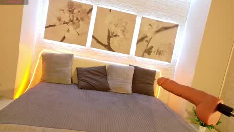 Snapshot of bettyrouse chatting on 04/11/26, 08:35 Betty online show from 04/11/26, 08:35