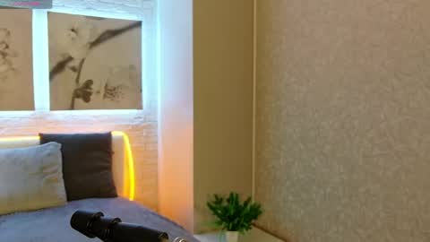 Snapshot of bettyrouse chatting on 04/12/26, 08:25 Betty online show from 04/12/26, 08:25