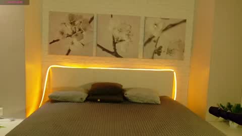 Snapshot of bettyrouse chatting on 04/24/26, 08:11 Betty online show from 04/24/26, 08:11