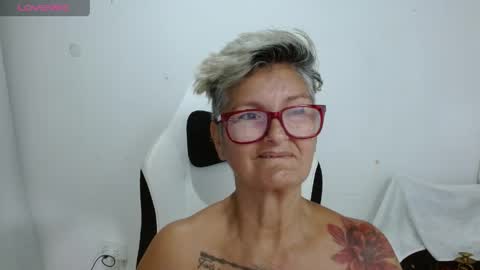 Snapshot of bety_cum3 chatting on 06/04/26, 10:21 bibiana online show from 06/04/26, 10:21