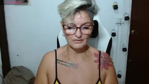 Snapshot of bety_cum3 chatting on 06/19/26, 10:35 bibiana online show from 06/19/26, 10:35