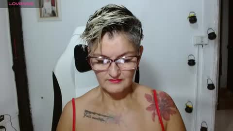 Snapshot of bety_cum3 chatting on 06/23/26, 12:25 bibiana online show from 06/23/26, 12:25