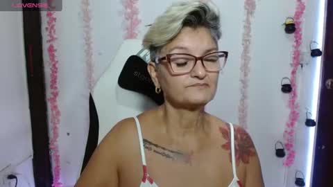 Snapshot of bety_cum3 chatting on 06/30/26, 11:33 bibiana online show from 06/30/26, 11:33