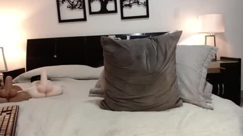 Snapshot of betzabeth_1 chatting on 12/27/24, 10:37 Catalina online show from 12/27/24, 10:37