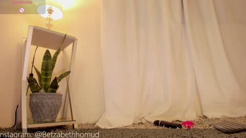 betzabeth_homudr online show from 12/14/24, 03:40