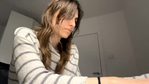 Snapshot of beulahweikert chatting on 04/30/26, 08:57 Lina online show from 04/30/26, 08:57
