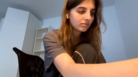 Snapshot of beulahweikert chatting on 06/02/26, 05:48 Lina online show from 06/02/26, 05:48