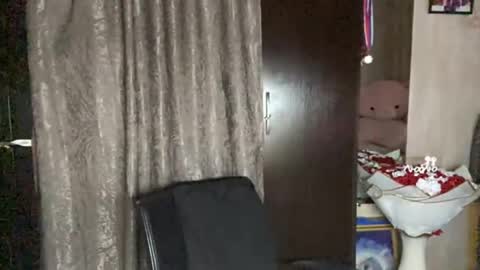 Sophie online show from 04/05/26, 12:13