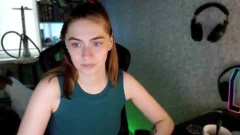 Snapshot of beverly_yay chatting on 06/24/26, 05:45 beverly_yay online show from 06/24/26, 05:45