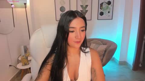 beverlyy johnson online show from 09/27/25, 03:33