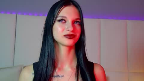 Snapshot of beverlyyork chatting on 02/19/25, 04:33 Beverly online show from 02/19/25, 04:33