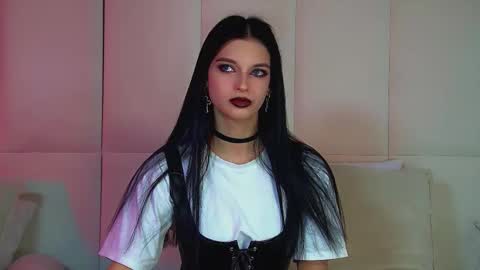 Snapshot of beverlyyork chatting on 03/18/26, 06:55 Beverly online show from 03/18/26, 06:55