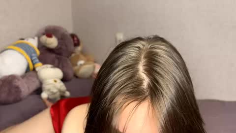 Snapshot of bevvanwoert chatting on 04/15/26, 08:42 Bella online show from 04/15/26, 08:42