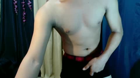 Snapshot of bexyourxman chatting on 01/09/25, 11:36 Adrian online show from 01/09/25, 11:36