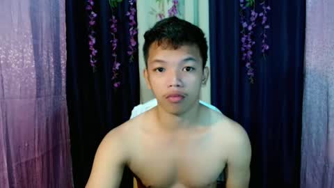 Snapshot of bexyourxman chatting on 02/27/25, 08:42 Adrian online show from 02/27/25, 08:42