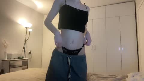 Snapshot of bezvanili chatting on 02/26/25, 08:11 bezvanili online show from 02/26/25, 08:11