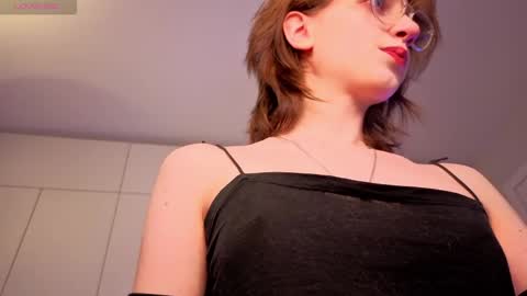 Snapshot of bezvanili chatting on 04/13/26, 01:22 bezvanili online show from 04/13/26, 01:22