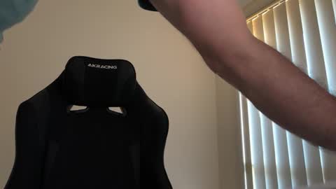 Snapshot of bfree121 chatting on 12/25/24, 08:40 bfree121 online show from 12/25/24, 08:40