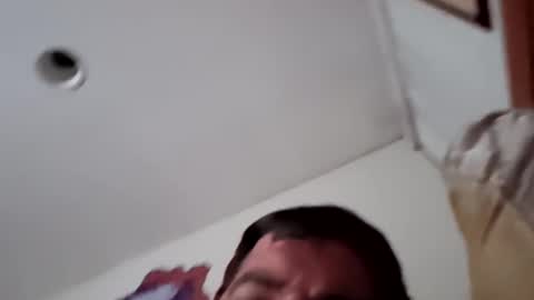 Snapshot of bgiamba21 chatting on 11/15/25, 11:40 bgiamba21 online show from 11/15/25, 11:40