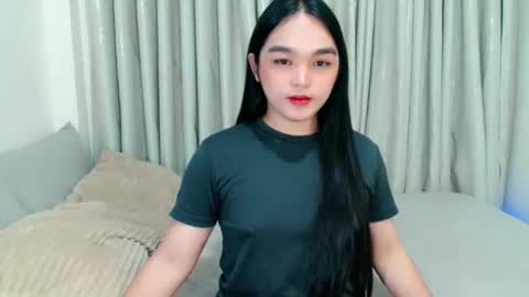 Snapshot of bhabytrans69 chatting on 11/25/25, 09:37 BHABY 3 online show from 11/25/25, 09:37