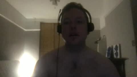 Snapshot of bhm2022 chatting on 11/16/25, 02:39 bhm2022 online show from 11/16/25, 02:39