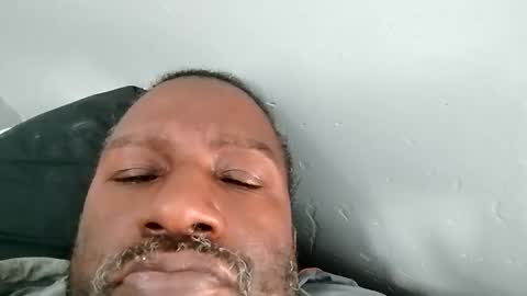 Snapshot of bi582945 chatting on 11/02/25, 04:20 bi582945 online show from 11/02/25, 04:20