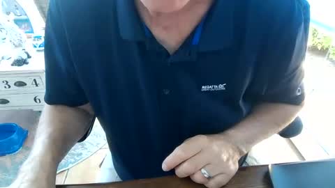 Snapshot of bi_and_more chatting on 07/04/26, 11:05 Manfred online show from 07/04/26, 11:05