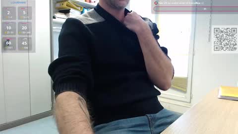 My name is David and if you like public exhibitions you wont be disappointed with me LoL - My favorite vibes is 44  online show from 02/03/25, 01:30