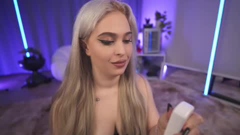 Snapshot of bia_kristal chatting on 03/27/26, 04:18 Biia online show from 03/27/26, 04:18