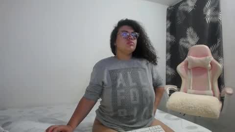 Snapshot of bianca_boobs chatting on 11/26/25, 09:21 Bianca Tuesday to Sunday from 2am to 6am UTC-5 online show from 11/26/25, 09:21